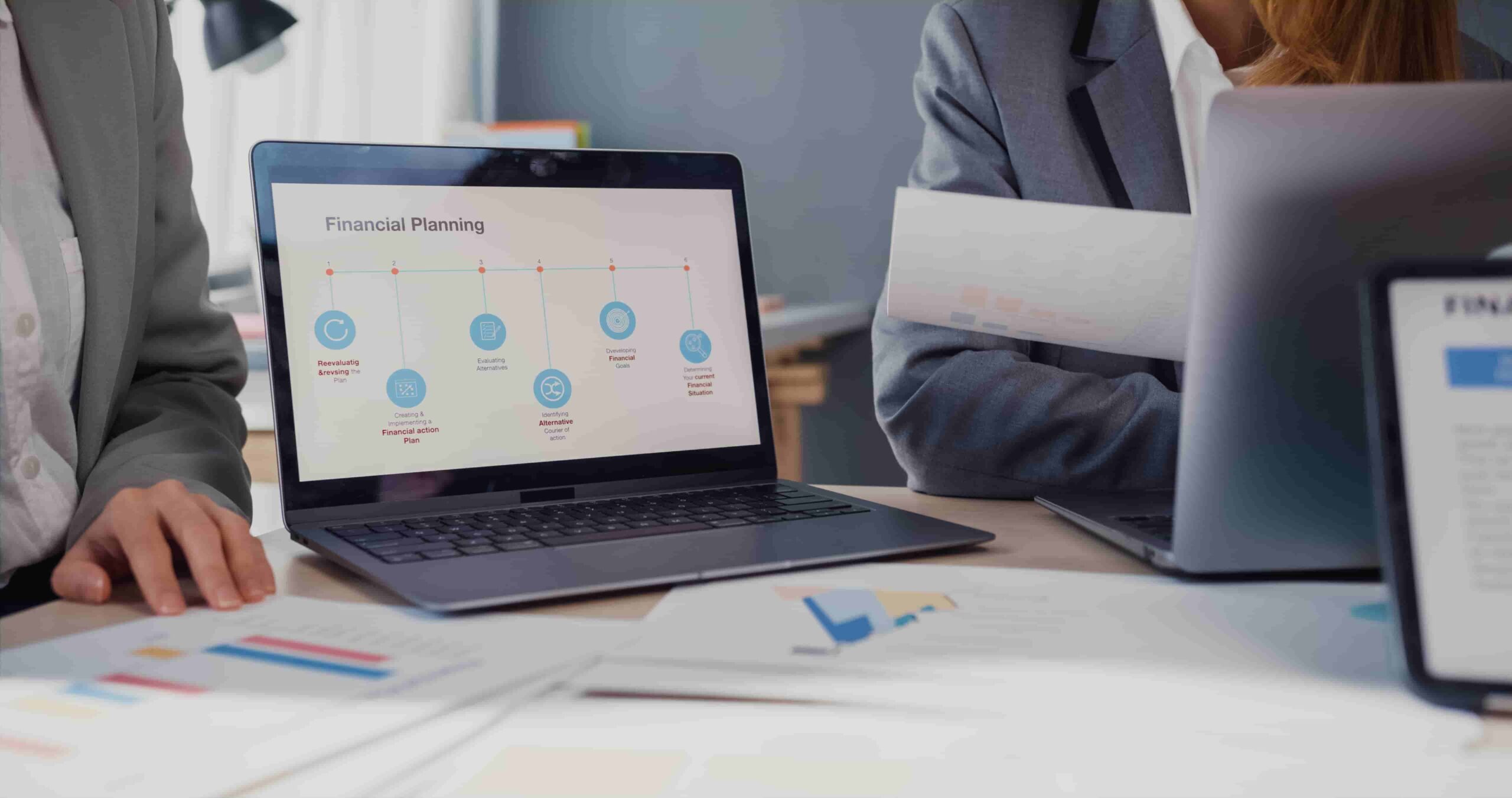 RockSoft Tech – Bespoke CRM Systems in UK: Tailored Solutions & Advantages